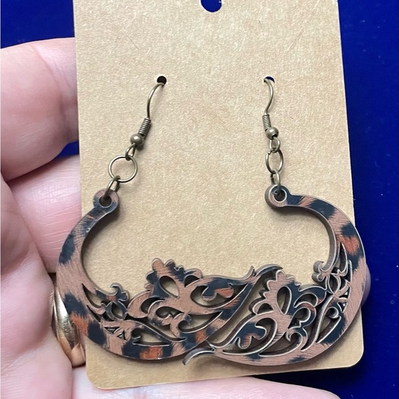 Moon earrings with bronze findings - Picture 2 of 2